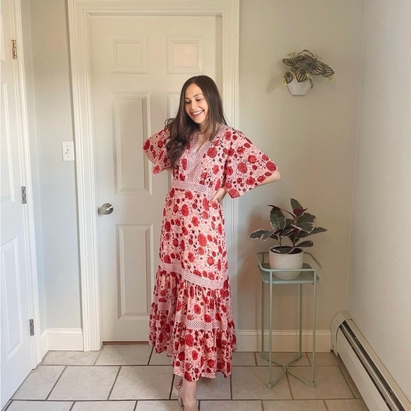 Small cottagecore boho tier ROTES GEHÄKELTES CHIFFON-KLEID MIT BLUMENMUSTER - Picture 9 of 11